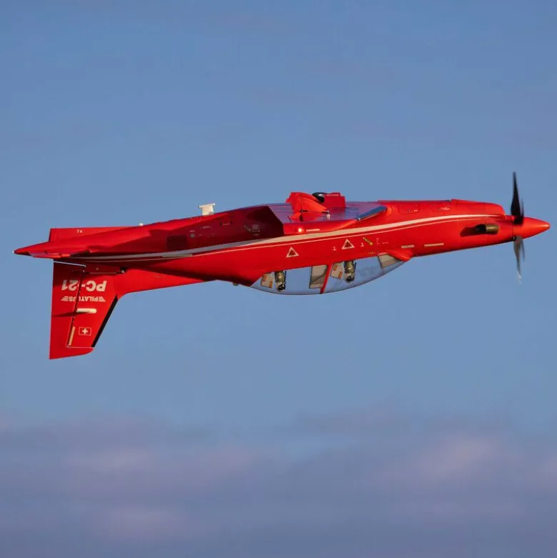 Avion - E-flite Pilatus PC-21 1.3m PNP (EFL14975)