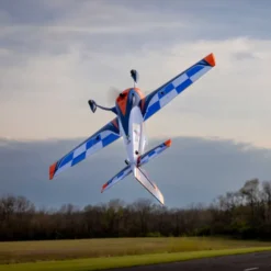 Avion E-flite 330 SC 3D PNP 1.30m