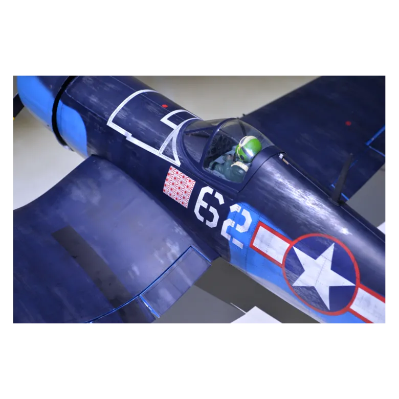Avion Phoenix Model F4U-CORSAIR 1,8m ARF 26-35cc