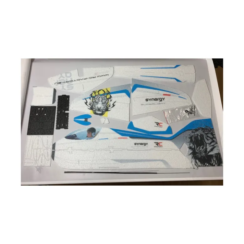Avion RC Factory Synergy gold env.0.84m