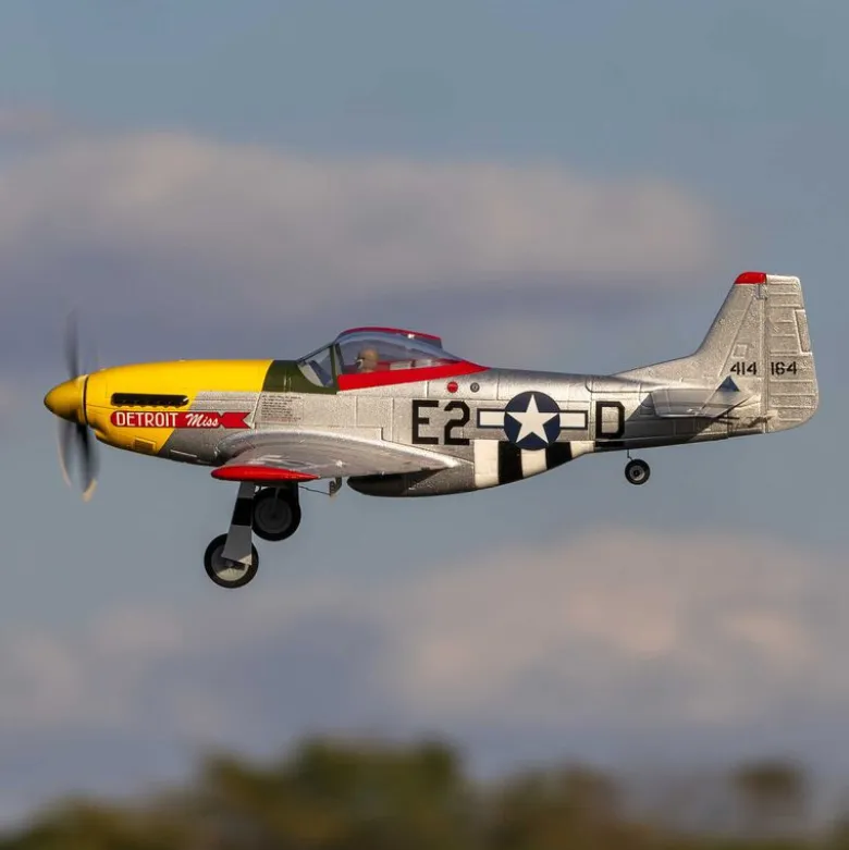 Avion UMX P-51D Mustang “Detroit Miss” BNF Basic avec AS3X et SAFE Select