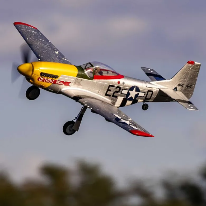 Avion UMX P-51D Mustang “Detroit Miss” BNF Basic avec AS3X et SAFE Select