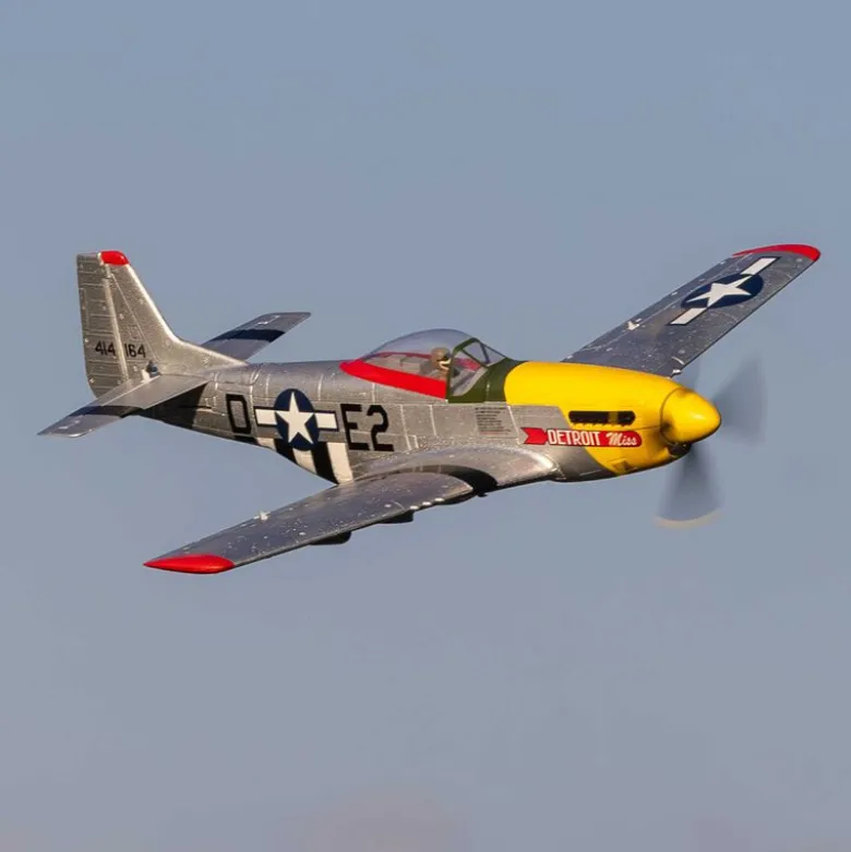 Avion UMX P-51D Mustang “Detroit Miss” BNF Basic avec AS3X et SAFE Select