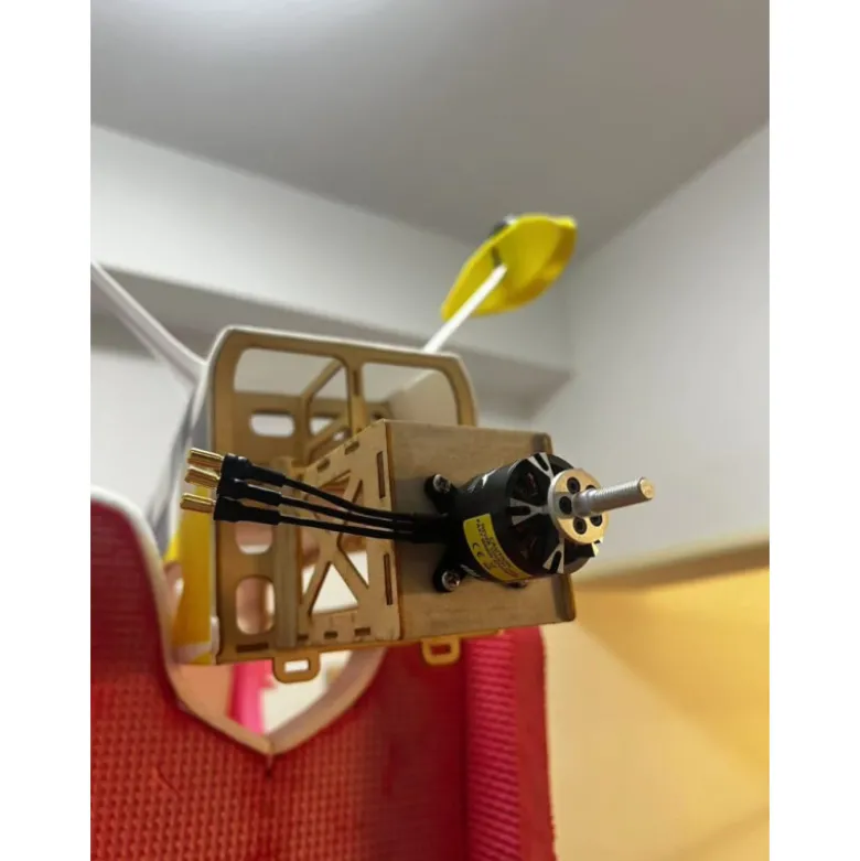 Avion Voltige Pilot RC - EDGE 540 – 39″ (1.0m), Jaune, Bleu, gris