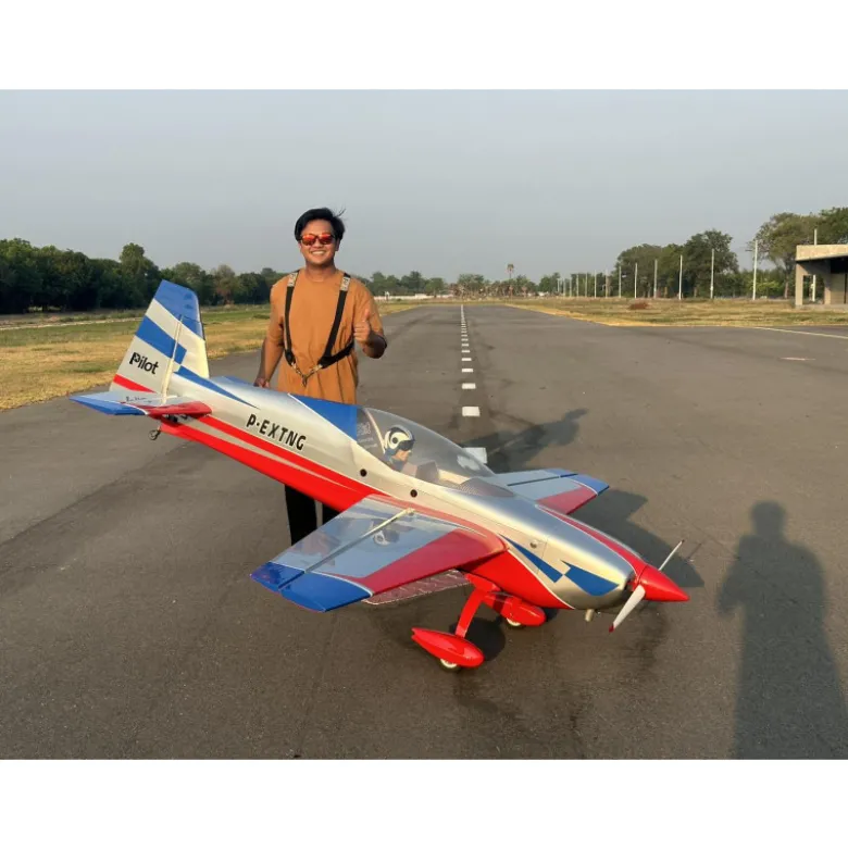 Avion Voltige Pilot RC EXTRA NG 90" - (envergure 2,29m) - Rouge, Gris, Bleu