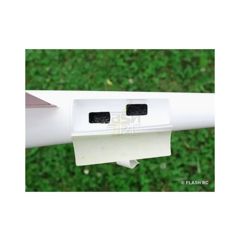 E-Sunbird tout carbone 1.50m blanc & rouge RCRCM