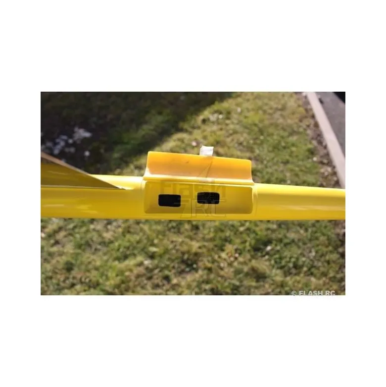 E-Typhoon tout fibre env.2.00m jaune & noir RCRCM