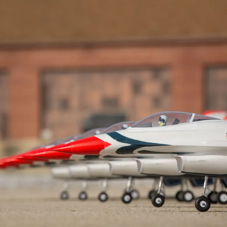 Jet F-16 Thunderbirds 70mm EDF Jet BNF Basic avec AS3X et SAFE Select