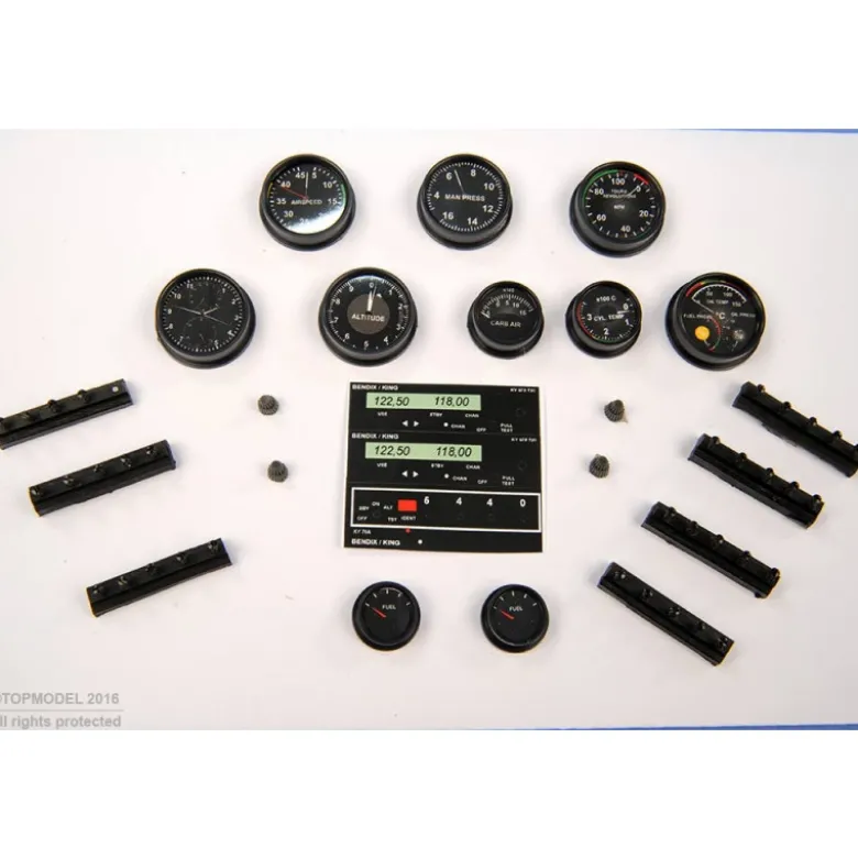 KIT CONSTRUCTION PLANCHE DE BORD SUKHOI 26-31 1:4