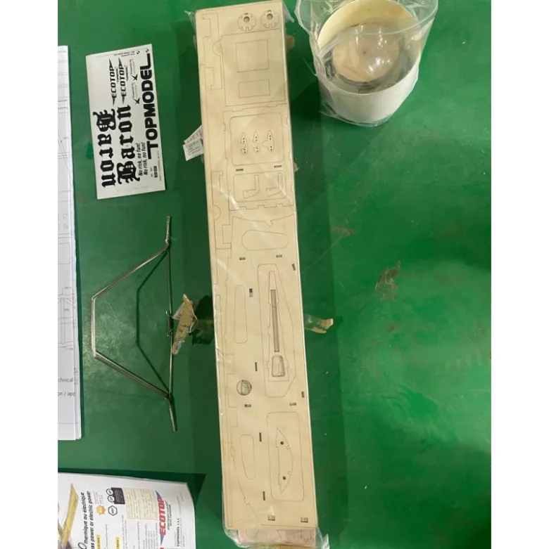 Kit à construire Ecotop Baron - ARF env.1,57m