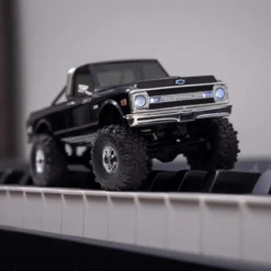 1/30 SCX30 Chevrolet K10 4X4 RTR Brushed Rock Crawler (Batterie & Chargeur inclus), noir